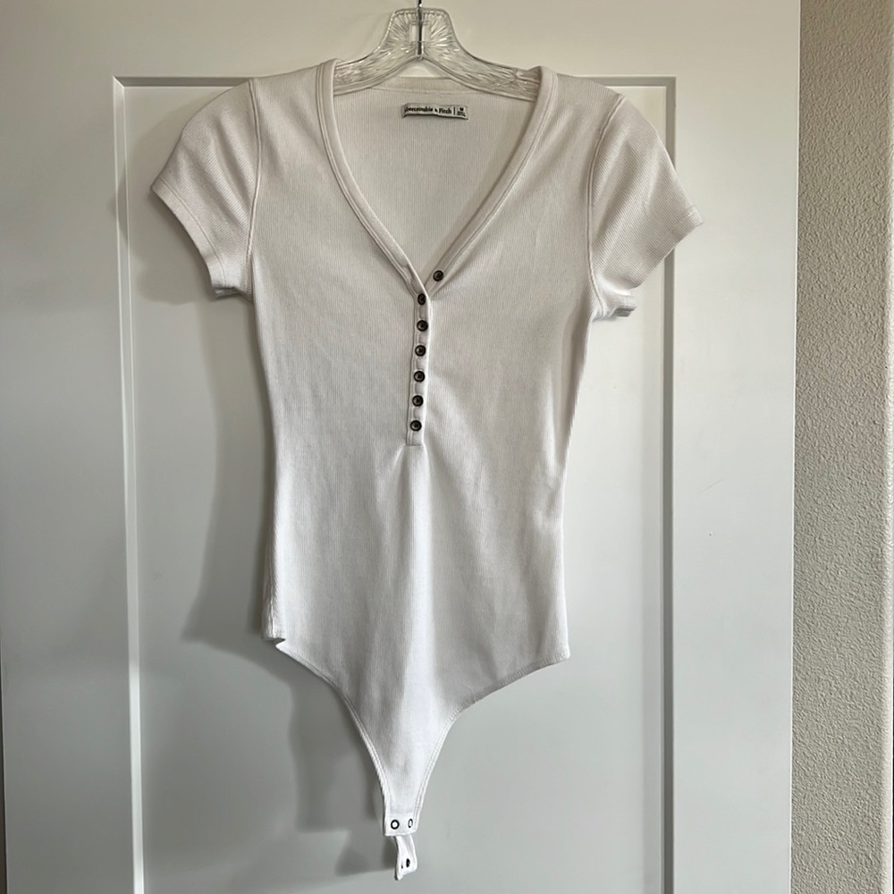 Abercrombie & Fitch ribbed henley bodysuit, size M.